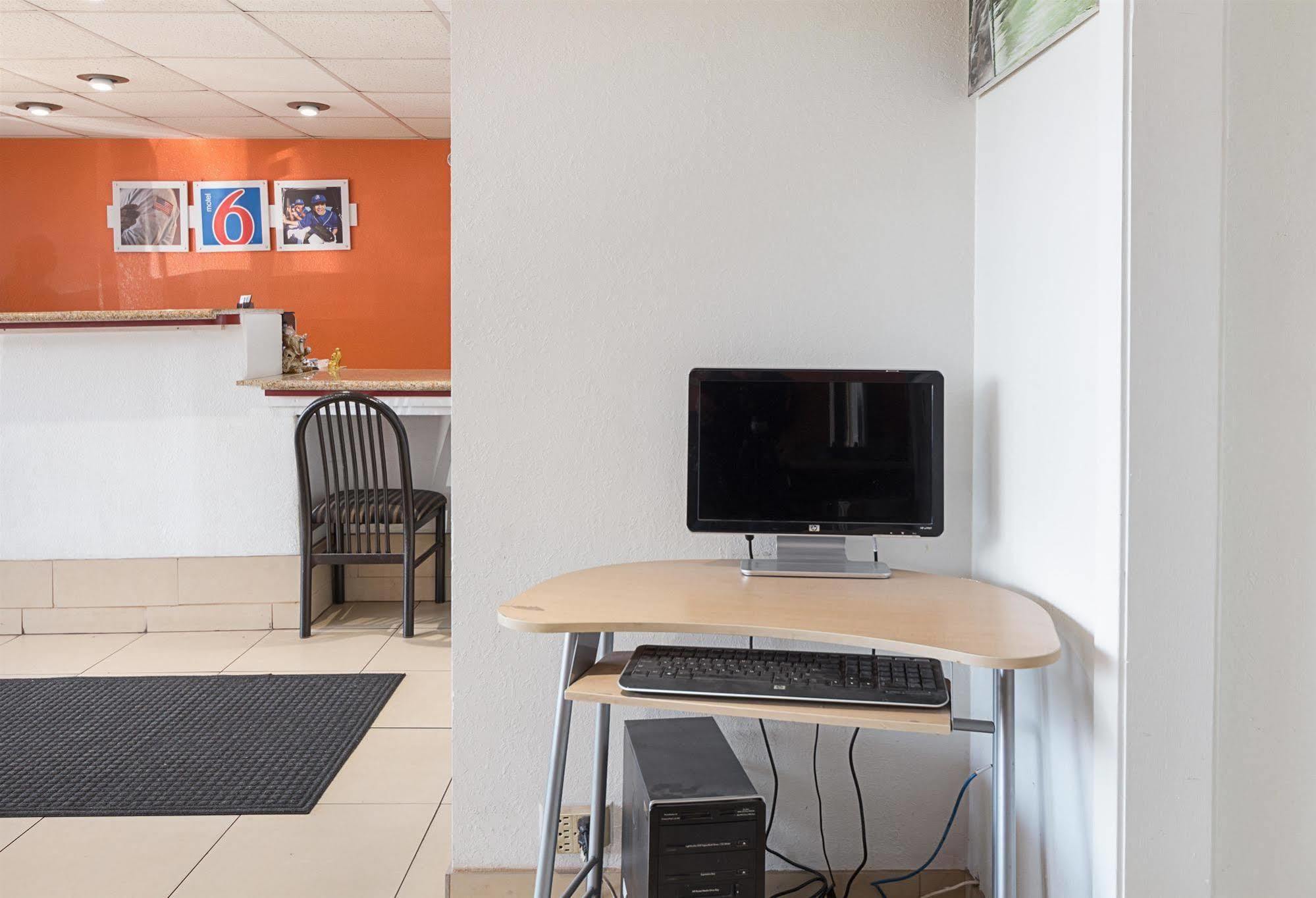 Motel 6 San Antonio Tx I10 West エクステリア 写真